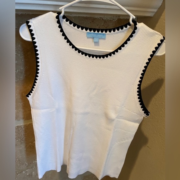 Draper James Tops - NWT Draper James Ivory Black Scalloped Top Career Old Money Capsule Minimalist L